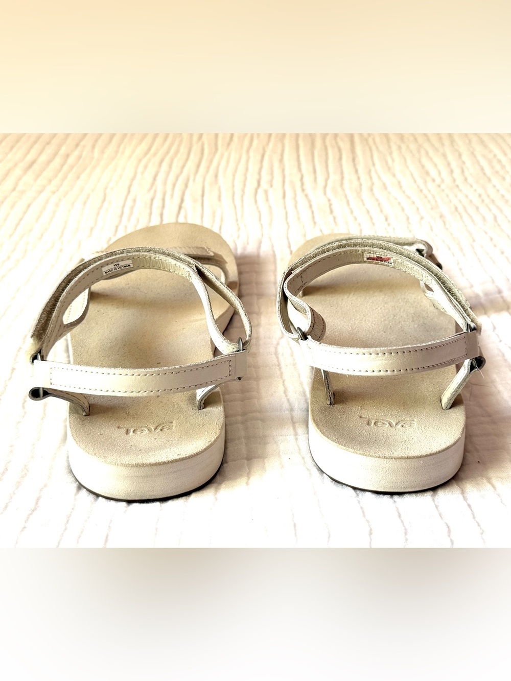 Teva Original Universal Slim Leather Sandal in Birch Women’s 9 - Picture 3 of 5